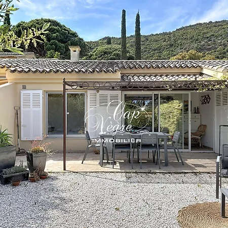 Maison 4 Personnes 3 Etoiles Avec Piscine Et Acces Pramousquier Semesterbostad